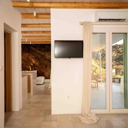 Sea And Sun Ll Chora (Ios)